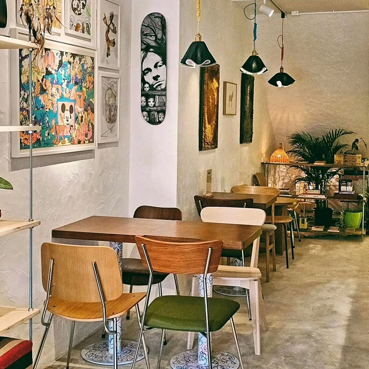 best cafes and coffee shops in kennedy town: Oasis Cafe coffee shop art house hong kong