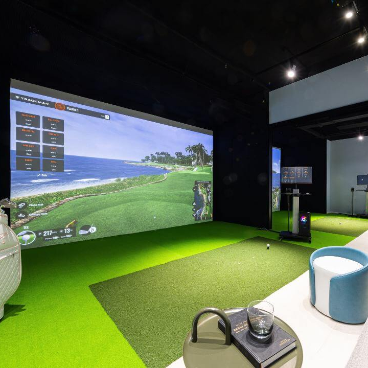 smash factor indoor golf in kwun tong, indoor golf simulator 24/7 kwun tong hong kong