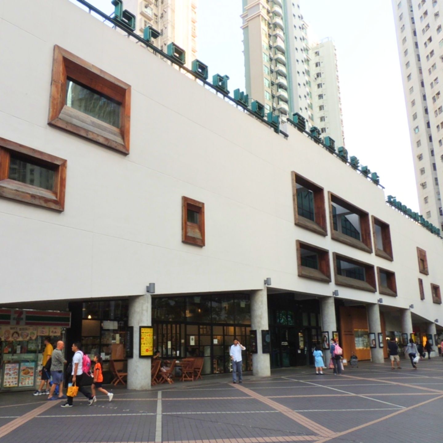 movie theatres movies theaters film films cinema cinemas hong kong whats on broadway cinematheque broadway circuit