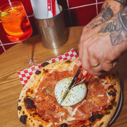 cutting into a buratta on a pizza, The Top Pizza In Hong Kong, Best Pizzerias, Authentic Neapolitan Pizza, Pizza Near Me