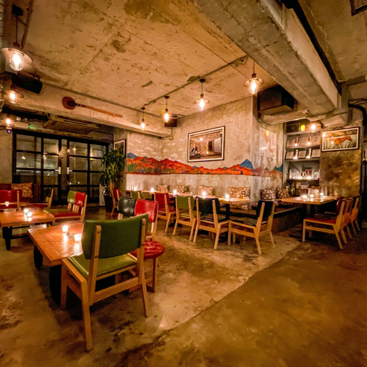 Coa great neighbourhood vibes in Central top bar for drinks